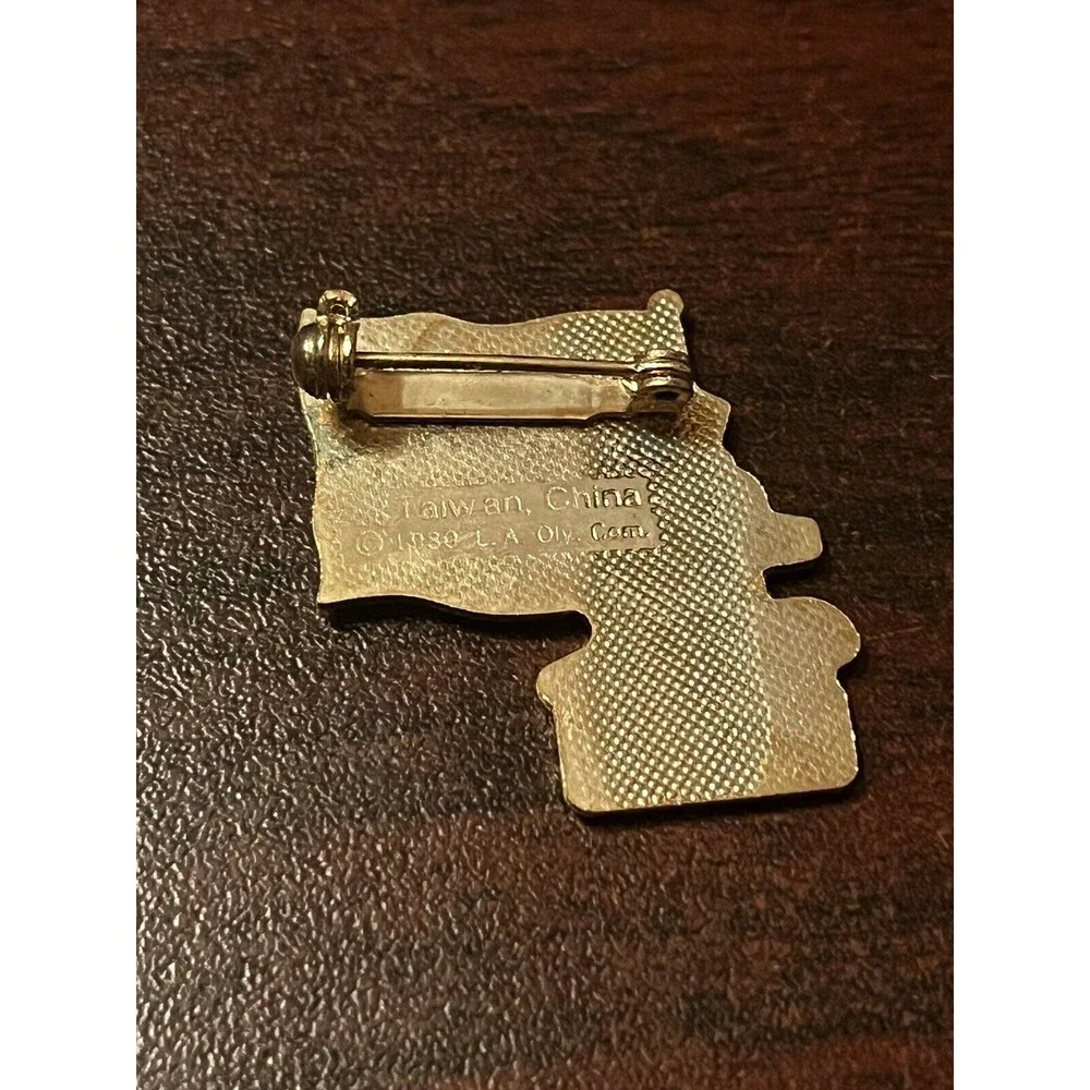 Vintage 1984 Los Angeles Olympics Coca Cola Sam Eagle Taiwan‎ Flag Lapel Pin